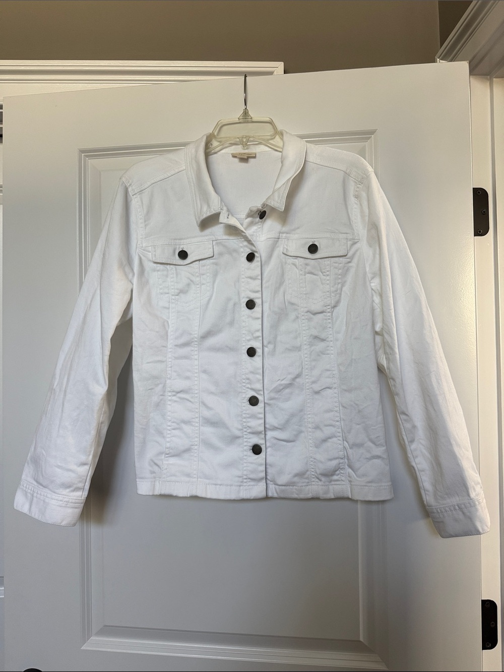 J. Jill White Denim Jacket with Dark Contrast Buttons